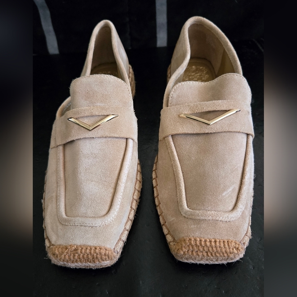 Vince Camuto Beige Suede Loafers NWOT - Picture 2 of 8